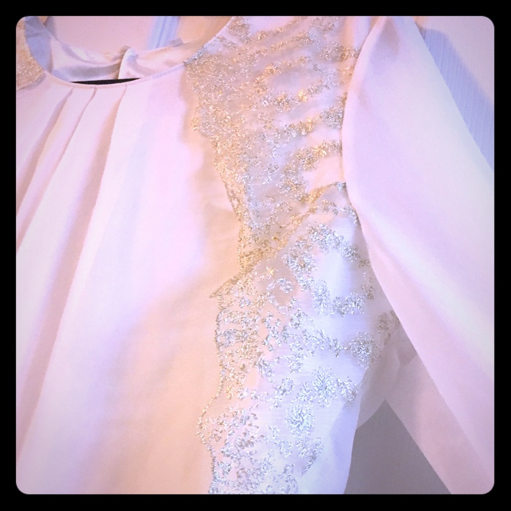 🍁Beautiful angelic blouse